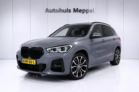 BMW X1 xDrive25i M-Sport*Trekhaak*Pano*HUD*LED+*DrivingAssistant+*H/kSound