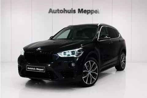 BMW X1 sDrive20i Sport-Line*LED+*HiFiSound*M-leerstuurwiel*PDC