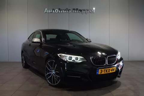 BMW 2 Serie M235i M-Onderstel/// | Harman Kardon Sound | Xenon | PDC | Navigatie |