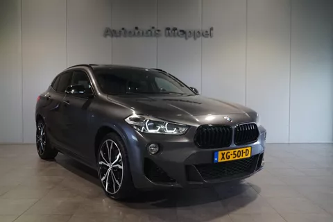 BMW X2 Sdrive20i Automaat | LED | M-Sport | H/K | Panoramadak | Head-Up Display |