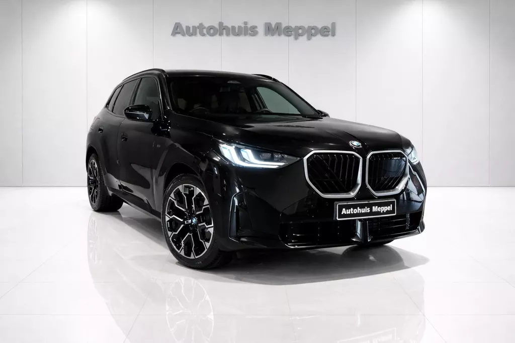 BMW X3 30e NIEUW M-Sport*Fabriek Garantie*H/K Sound*Trekhaak*PDC *Shadow Line*GlazenDak