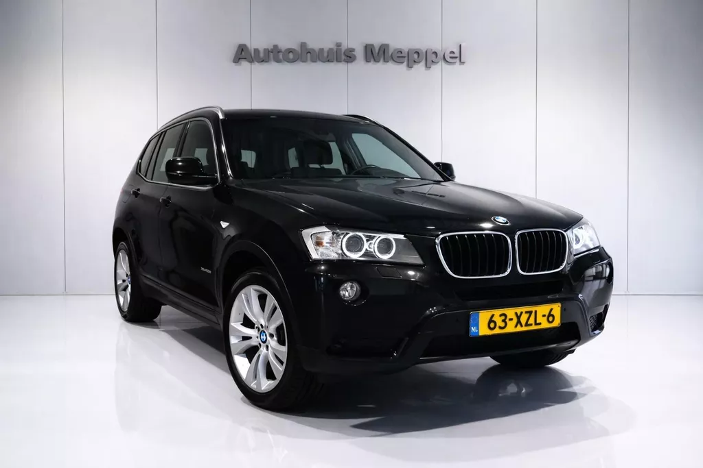 BMW X3 XDrive 20i Automaat Xenon | Navigatie | Trekhaak | HiFi | M-leerstuurwiel |