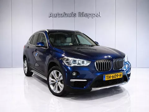 BMW X1 sDrive20i **Gereserveerd**-Up*LED*PDC*NaviPlus*SportStoelenLeder