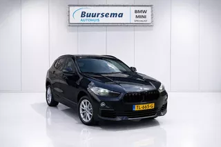 BMW X2 sDrive18i | Navigatie | Bluetooth telefoon| Sortinterieur | Afneembare Trekhaak |