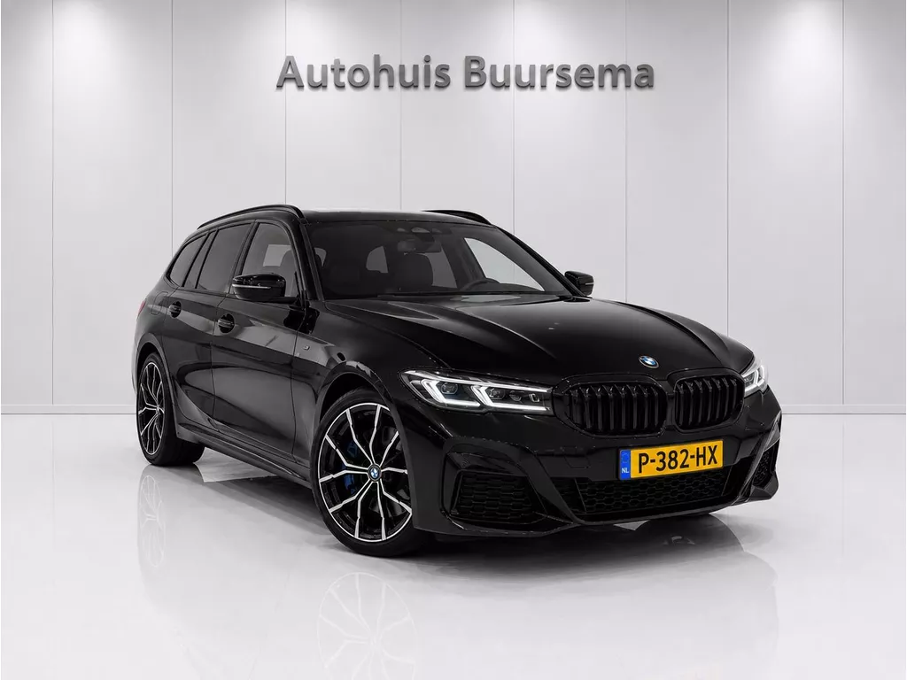 BMW 5 Serie Touring 520i LCI M-Sport | Laserlicht | Trekhaak elec. | Panoramadak | LiveCockpit |