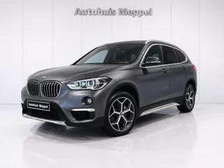 BMW X1 xDrive20i X-Line*Trekhaak*Pano*LED+*PDC*HiFi*Driving-Assistant