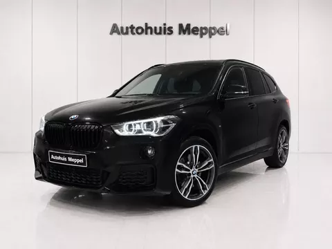 BMW X1 xDrive25i M-Sport*AssistantPlus*LED+*H/kSound*Head-Up*Pano*PDC