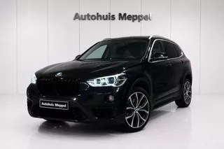 BMW X1 sDrive20i Sport-Line LED HiFiSound M-leerstuurwiel PDC