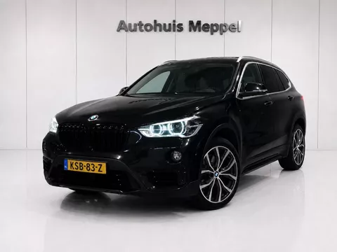 BMW X1 sDrive20i Sport-Line LED HiFiSound M-leerstuurwiel PDC