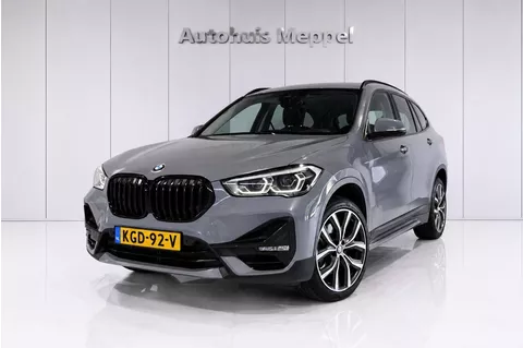 BMW X1 xDrive20i Sport-Line*LED*Trekhaak*Head-Up*NaviPro*PDC