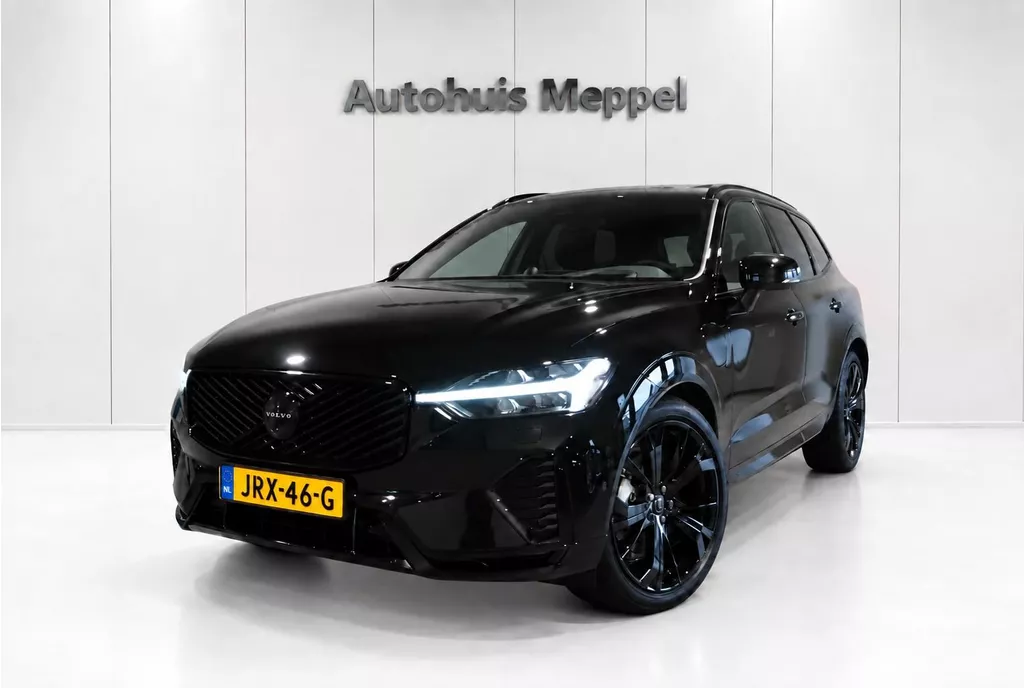 Volvo XC60 T6-AWD Black-Ultra NEW*B&amp;W*Luchtvering*Trekhaak*Pano *HUD*Massage*Facelift