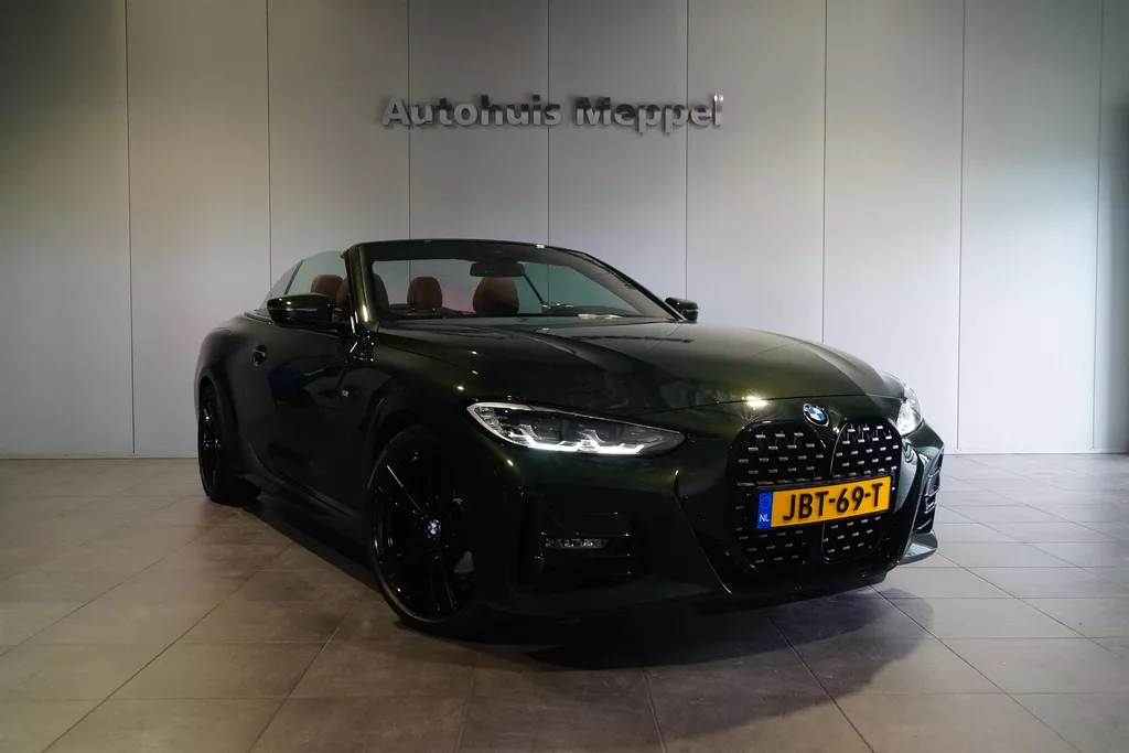 BMW 4 Serie 420i Cabrio M-Sport/// | LED | H/K Sound | PDC | Nekverwarmer | Tartufo Individual Leder |