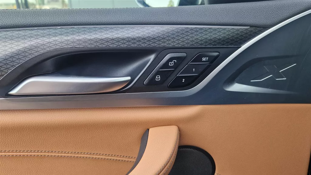 BMW X3 xDrive30e ** GERESERVEERD ** M-sport/// | Adaptieve LED | Head-up Display | HiFi | Panoramadak | BMW X3 xDrive30e ** GERESERVEERD ** M-sport/// | Adaptieve LED | Head-up Display | HiFi | Panoramadak |