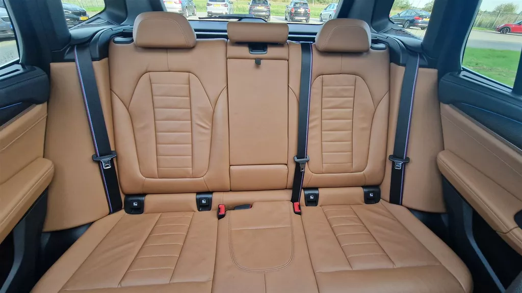 BMW X3 xDrive30e ** GERESERVEERD ** M-sport/// | Adaptieve LED | Head-up Display | HiFi | Panoramadak | BMW X3 xDrive30e ** GERESERVEERD ** M-sport/// | Adaptieve LED | Head-up Display | HiFi | Panoramadak |