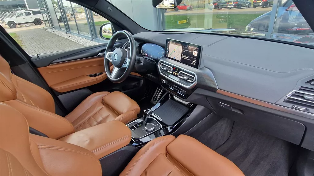 BMW X3 xDrive30e ** GERESERVEERD ** M-sport/// | Adaptieve LED | Head-up Display | HiFi | Panoramadak | BMW X3 xDrive30e ** GERESERVEERD ** M-sport/// | Adaptieve LED | Head-up Display | HiFi | Panoramadak |