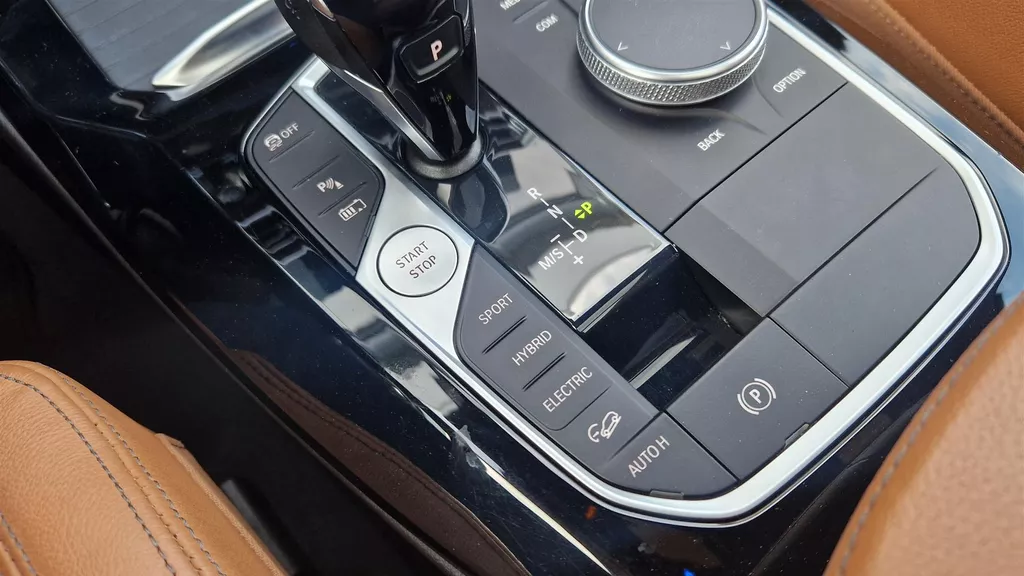 BMW X3 xDrive30e ** GERESERVEERD ** M-sport/// | Adaptieve LED | Head-up Display | HiFi | Panoramadak | BMW X3 xDrive30e ** GERESERVEERD ** M-sport/// | Adaptieve LED | Head-up Display | HiFi | Panoramadak |