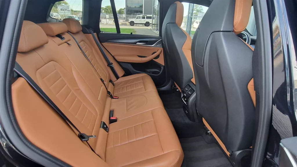 BMW X3 xDrive30e ** GERESERVEERD ** M-sport/// | Adaptieve LED | Head-up Display | HiFi | Panoramadak | BMW X3 xDrive30e ** GERESERVEERD ** M-sport/// | Adaptieve LED | Head-up Display | HiFi | Panoramadak |