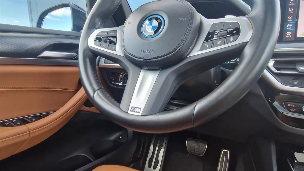 BMW X3 xDrive30e ** GERESERVEERD ** M-sport/// | Adaptieve LED | Head-up Display | HiFi | Panoramadak | BMW X3 xDrive30e ** GERESERVEERD ** M-sport/// | Adaptieve LED | Head-up Display | HiFi | Panoramadak |