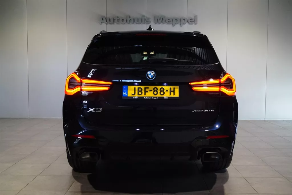 BMW X3 xDrive30e ** GERESERVEERD ** M-sport/// | Adaptieve LED | Head-up Display | HiFi | Panoramadak | BMW X3 xDrive30e ** GERESERVEERD ** M-sport/// | Adaptieve LED | Head-up Display | HiFi | Panoramadak |