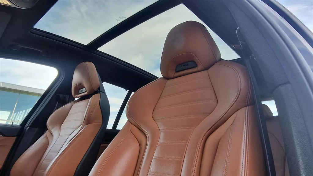 BMW X3 xDrive30e ** GERESERVEERD ** M-sport/// | Adaptieve LED | Head-up Display | HiFi | Panoramadak | BMW X3 xDrive30e ** GERESERVEERD ** M-sport/// | Adaptieve LED | Head-up Display | HiFi | Panoramadak |