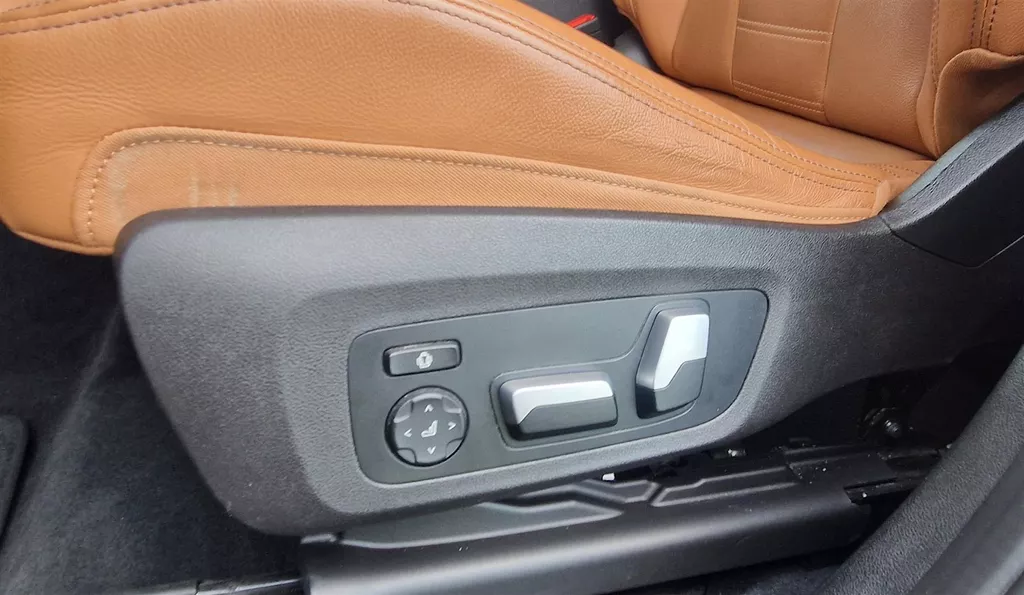 BMW X3 xDrive30e ** GERESERVEERD ** M-sport/// | Adaptieve LED | Head-up Display | HiFi | Panoramadak | BMW X3 xDrive30e ** GERESERVEERD ** M-sport/// | Adaptieve LED | Head-up Display | HiFi | Panoramadak |