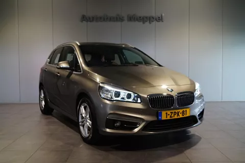 BMW 2 Serie 220i Active Tourer 220i High Executive Luxury Line | Head-Up Display | LED | PDC | BMW 2 Serie 220i Active Tourer 220i High Executive Luxury Line | Head-Up Display | LED | PDC |