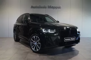 BMW X3 30e ** GERESERVEERD ** LED | Panoramadak | Head-up display | M-sport | 360 camera |